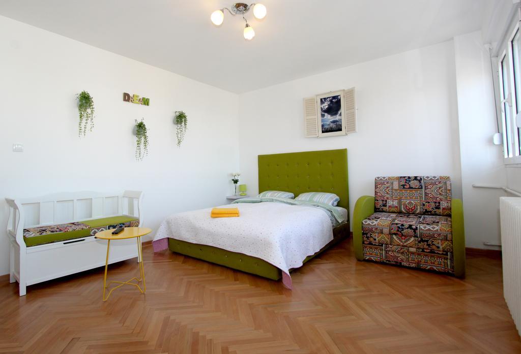 Apartamento Dream Apt With Parking Belgrado Exterior foto